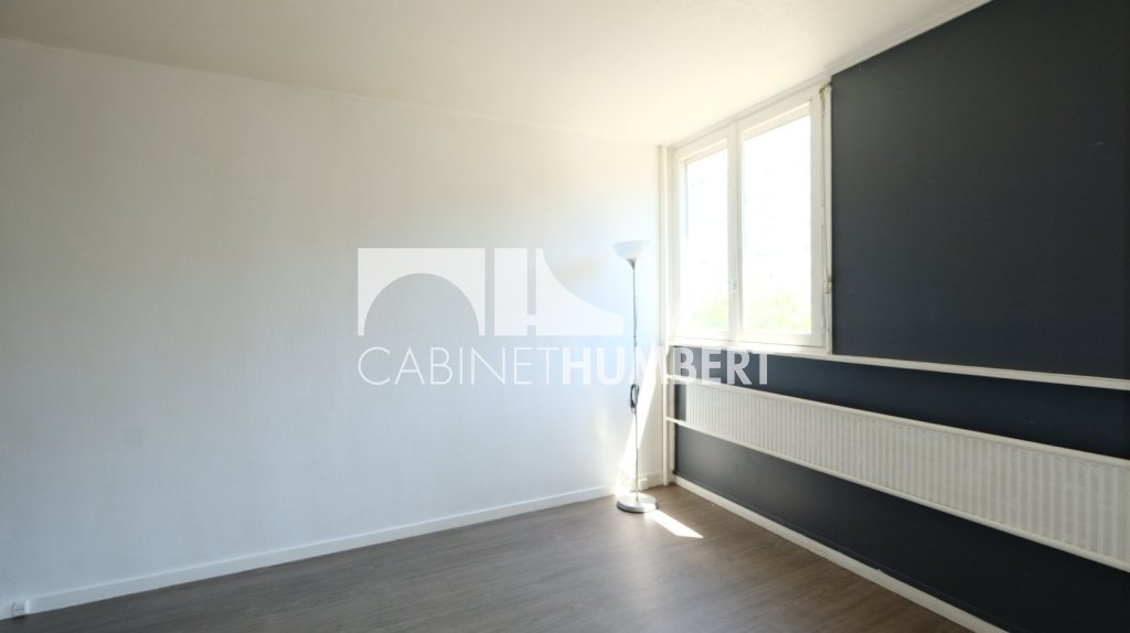 APPARTEMENT T4 A VENDRE - ST ETIENNE LA MÉTARE - 73.86 m2 - 62 000 &euro;