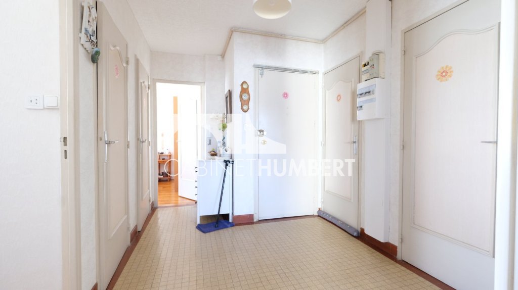 APPARTEMENT T4 A VENDRE - ST ETIENNE LA TERRASSE - 68.83 m2 - 83�000�&euro;