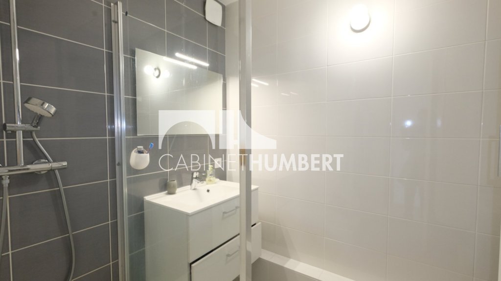 APPARTEMENT T4 A VENDRE - ST ETIENNE MONTPLAISIR - 81.14 m2 - 120 000 €
