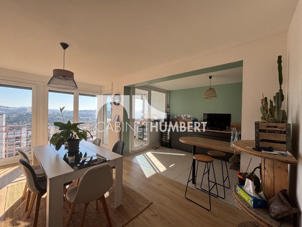 APPARTEMENT T4 A VENDRE - VILLARS - 84.7 m2 - 125 000 &euro;