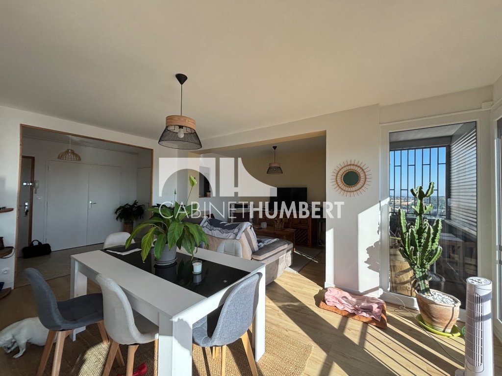 APPARTEMENT T4 A VENDRE - VILLARS - 84.7 m2 - 125 000 &euro;
