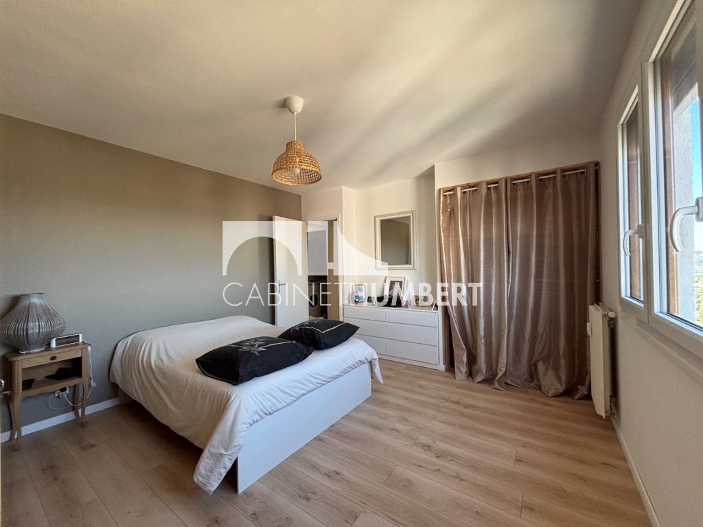 APPARTEMENT T4 A VENDRE - VILLARS - 84.7 m2 - 125 000 &euro;