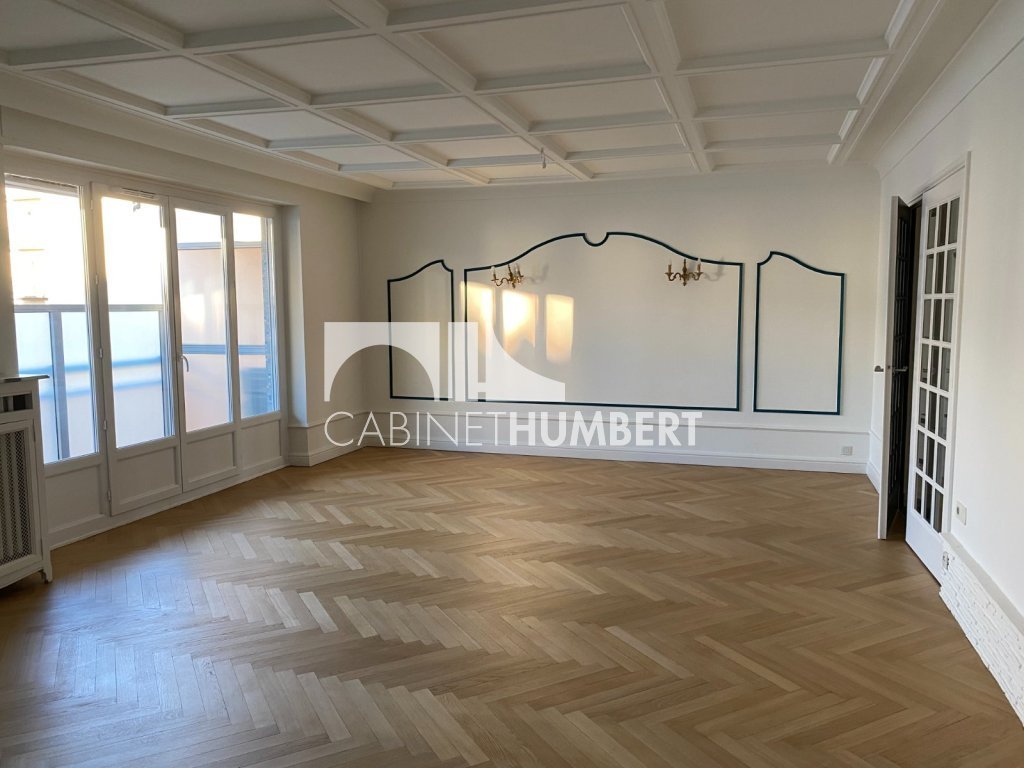 CITE DU DESIGN A LOUER - ST ETIENNE BERGSON - 114.78 m2 - 910 &euro; charges comprises par mois