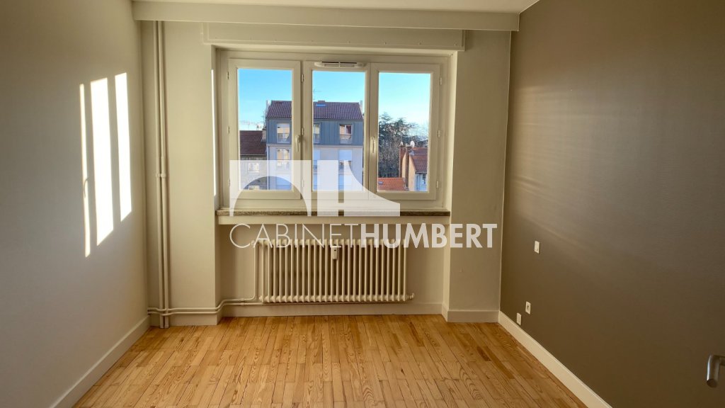 CITE DU DESIGN A LOUER - ST ETIENNE BERGSON - 114.78 m2 - 910 &euro; charges comprises par mois