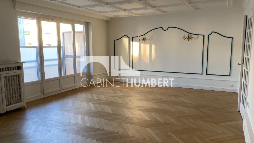 CITE DU DESIGN A LOUER - ST ETIENNE BERGSON - 114.78 m2 - 910 &euro; charges comprises par mois