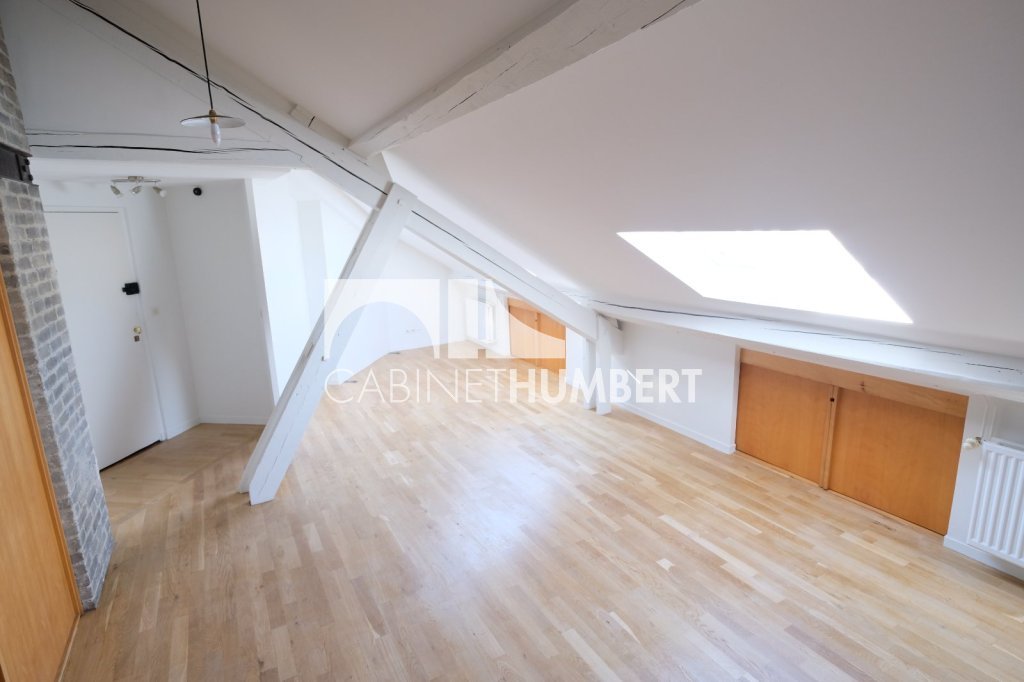 APPARTEMENT T5 A LOUER - ST ETIENNE CENTRE VILLE - 124.24 m2 - 890€ charges comprises par mois