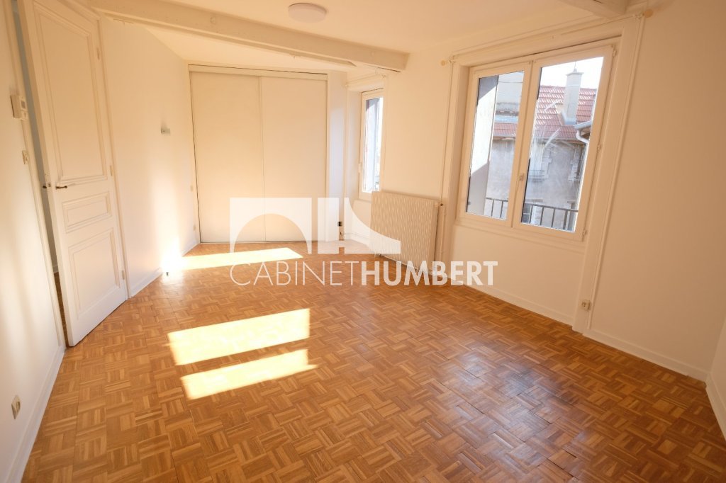 APPARTEMENT T5 A LOUER - ST ETIENNE CENTRE VILLE - 124.24 m2 - 890€ charges comprises par mois