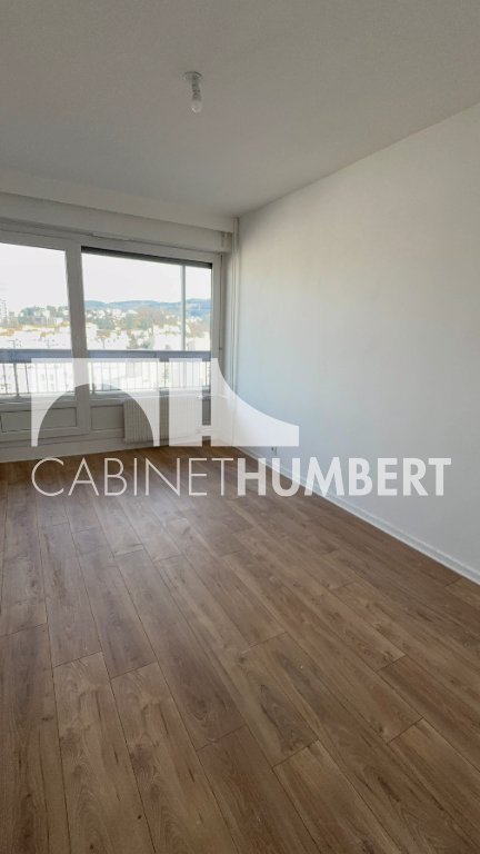 APPARTEMENT T5 A LOUER - ST ETIENNE FACULTE / CENTRE DEUX - 115.28 m2 - 940�&euro; charges comprises par mois