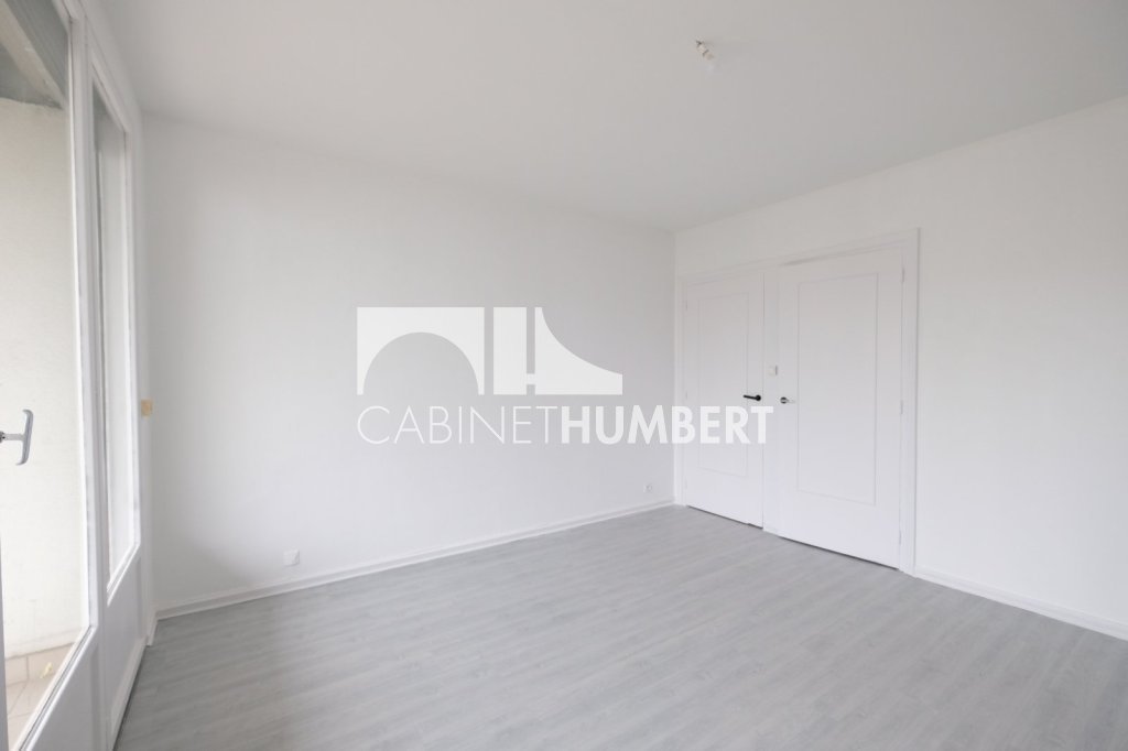 APPARTEMENT T5 A LOUER - ST ETIENNE FAURIEL - 134.03 m2 - 1 185 € charges comprises par mois