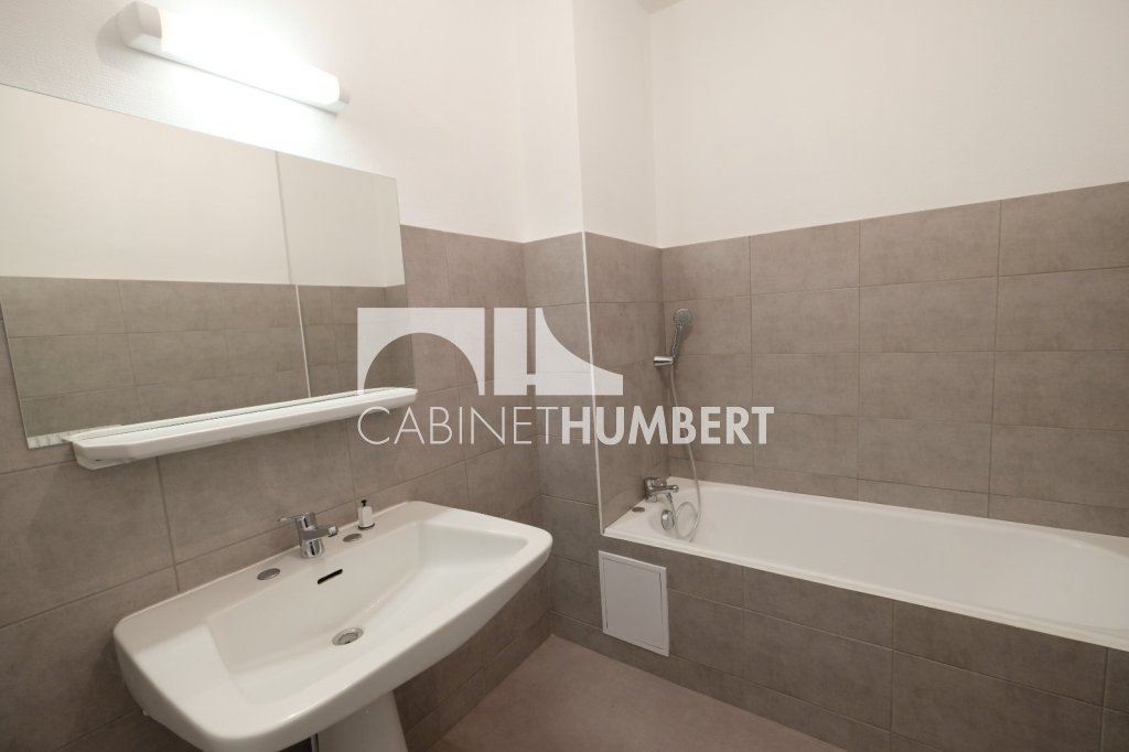 APPARTEMENT T5 A LOUER - ST ETIENNE FAURIEL - 134.03 m2 - 1 185 € charges comprises par mois