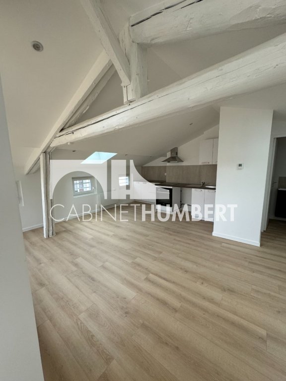 APPARTEMENT T5 A LOUER - ST ETIENNE HYPER CENTRE - 114.87 m2 - 1195€ charges comprises par mois