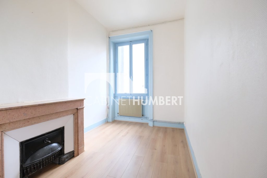 APPARTEMENT T5 A LOUER - ST ETIENNE PLACE DORIAN - 135.63 m2 - 845�&euro; charges comprises par mois