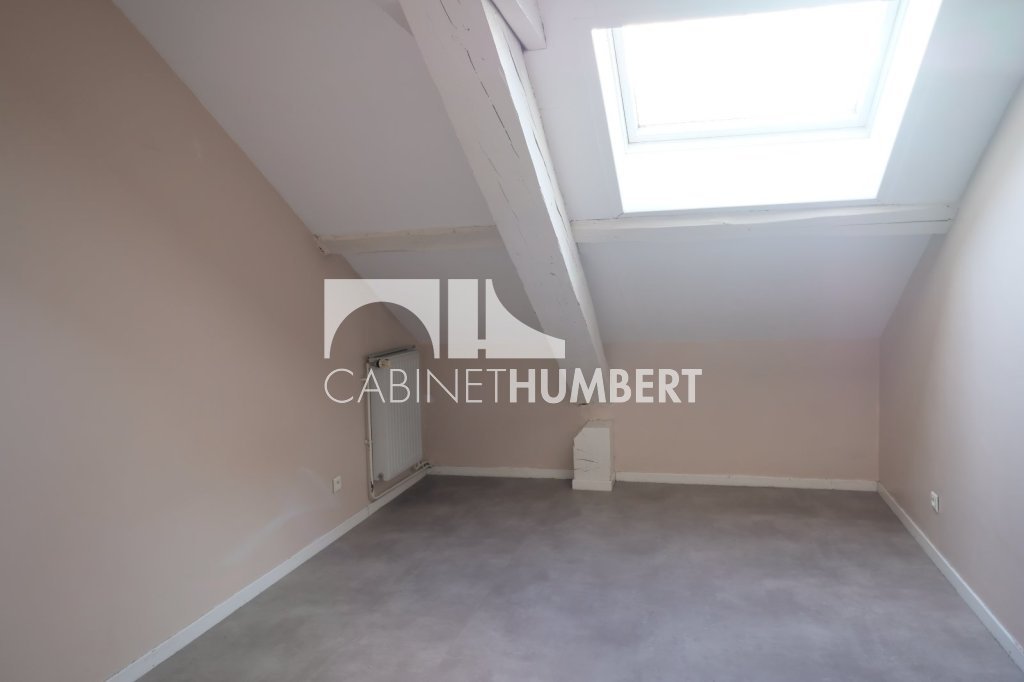 APPARTEMENT T5 A LOUER - ST ETIENNE PREFECTURE - 158 m2 - 970�&euro; charges comprises par mois