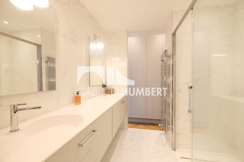 APPARTEMENT T5 A VENDRE - ST ETIENNE BADOUILLRE - 200.07 m2 - Prix : nous consulter