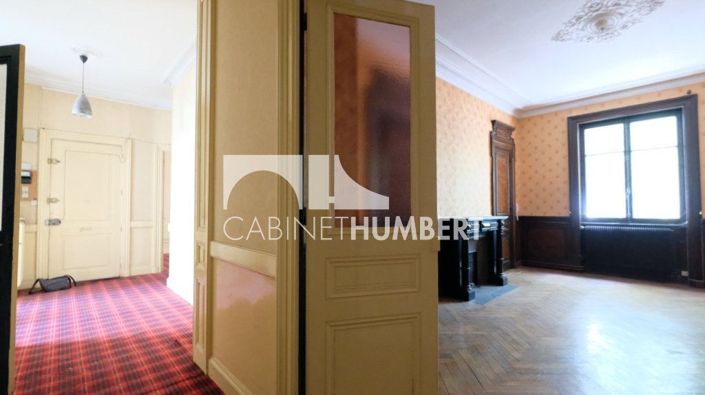 APPARTEMENT T5 A VENDRE - ST ETIENNE BADOUILLÈRE - 155.07 m2 - 89 000 &euro;