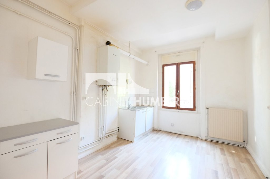APPARTEMENT T5 A VENDRE - ST ETIENNE BELLEVUE - 104 m2 - 85000€