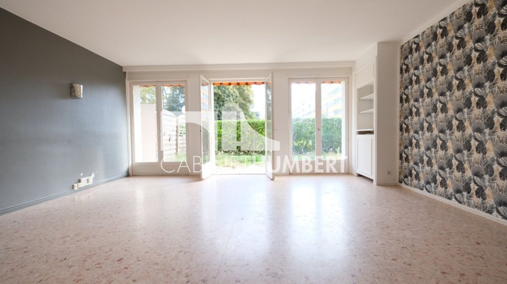 APPARTEMENT T5 A VENDRE - ST ETIENNE BERGSON - 111.2 m2 - 145 000 €