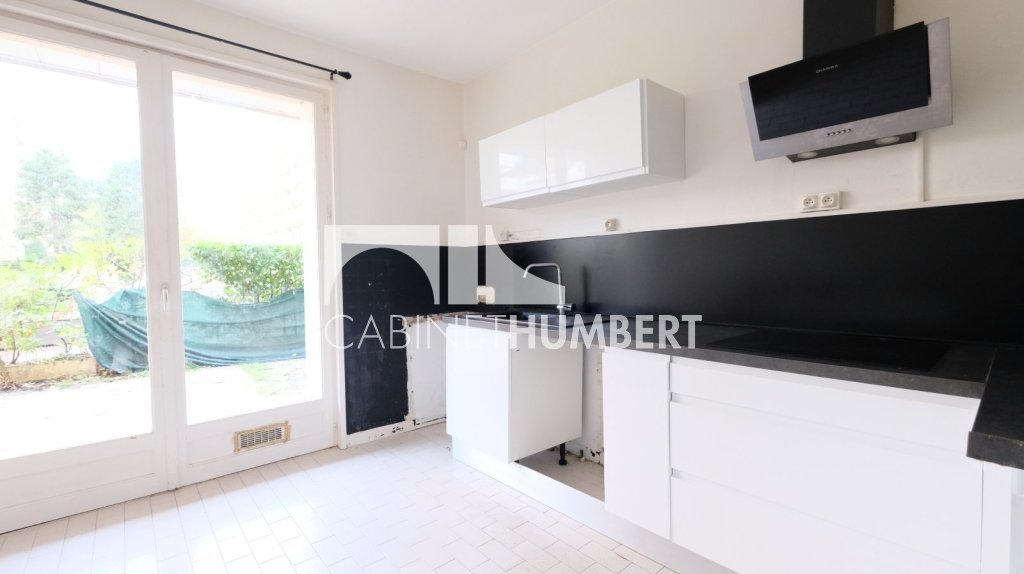 APPARTEMENT T5 A VENDRE - ST ETIENNE BERGSON - 111.2 m2 - 145 000 €