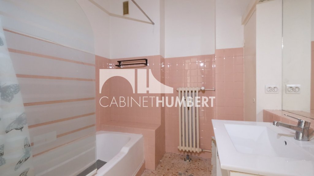 APPARTEMENT T5 A VENDRE - ST ETIENNE BERGSON - 111.2 m2 - 145 000 €