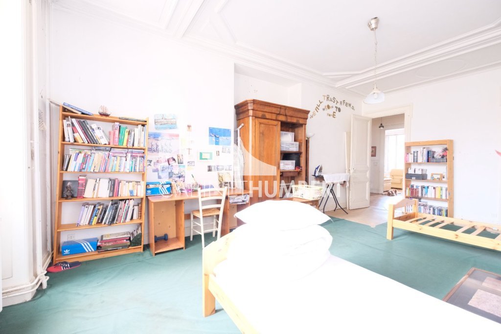 APPARTEMENT T5 A VENDRE - ST ETIENNE CENTRE VILLE - 152.85 m2 - 176000€