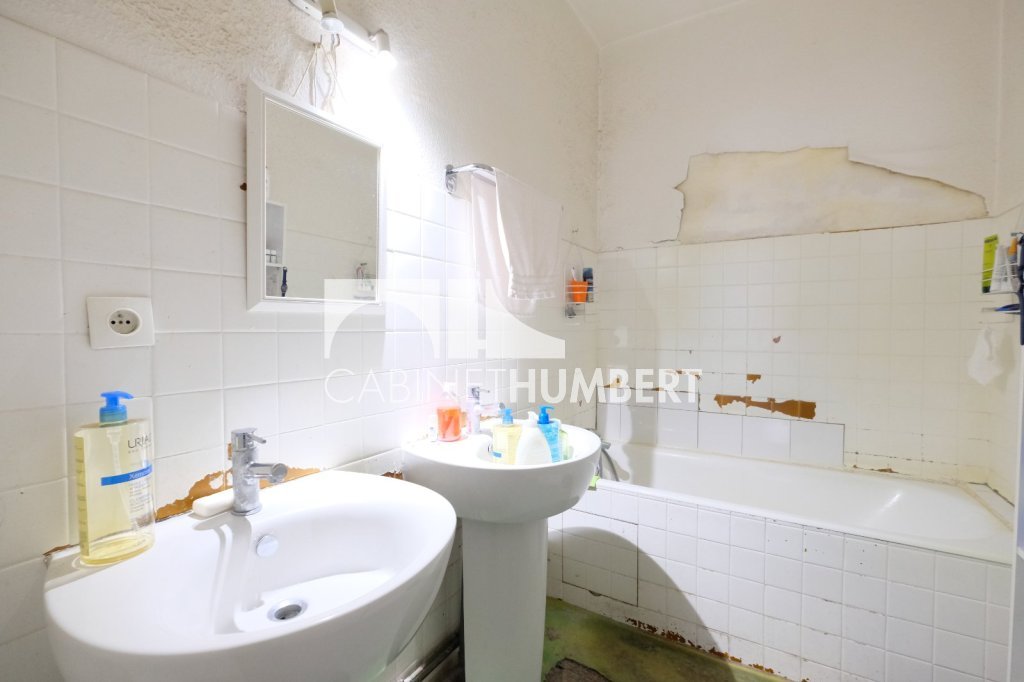 APPARTEMENT T5 A VENDRE - ST ETIENNE CENTRE VILLE - 152.85 m2 - 176000€