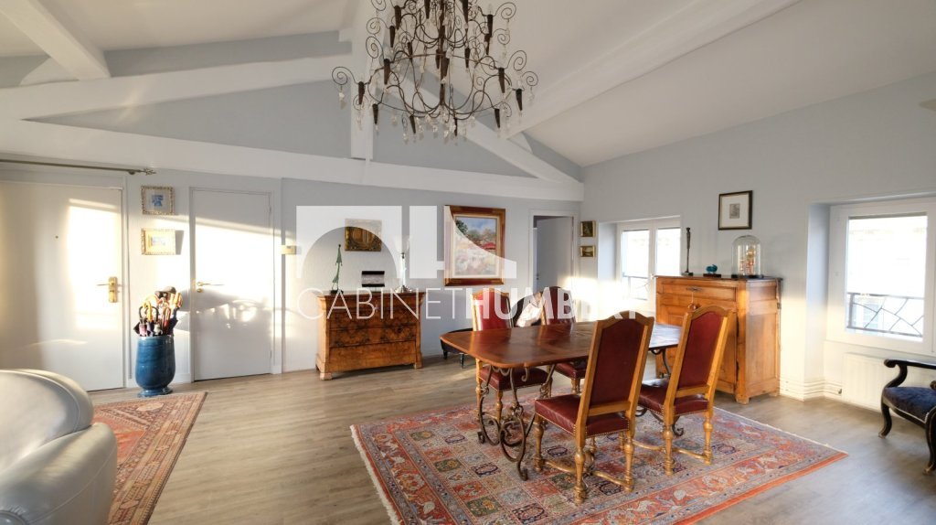 APPARTEMENT T5 A VENDRE - ST ETIENNE CENTRE VILLE - 147 m2 - 299000€