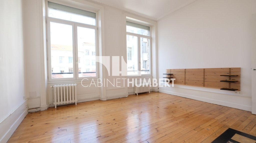 APPARTEMENT T5 A VENDRE - ST ETIENNE CENTRE VILLE - 124.07 m2 - 219�000�&euro;