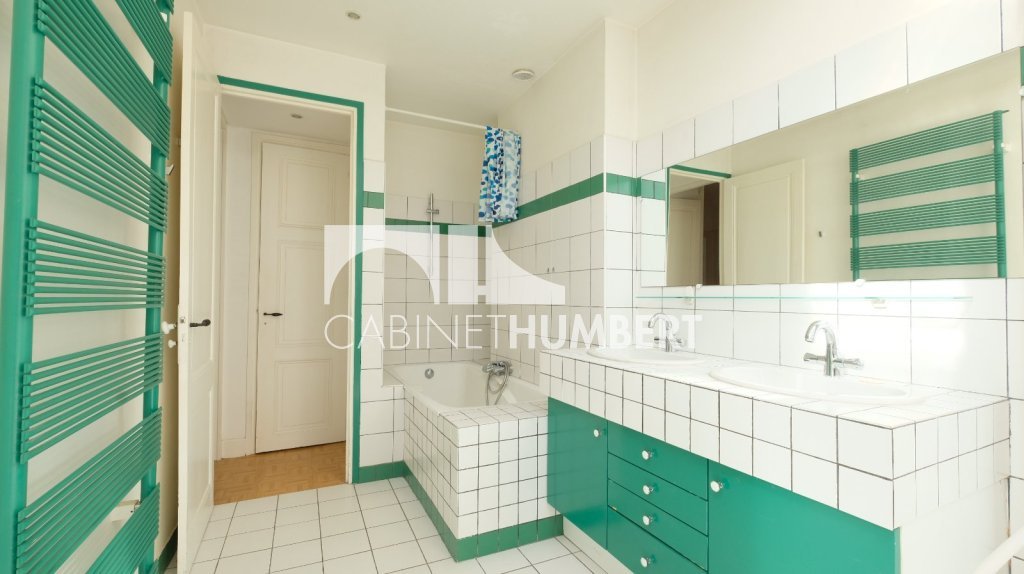 APPARTEMENT T5 A VENDRE - ST ETIENNE CENTRE VILLE - 124.07 m2 - 219�000�&euro;