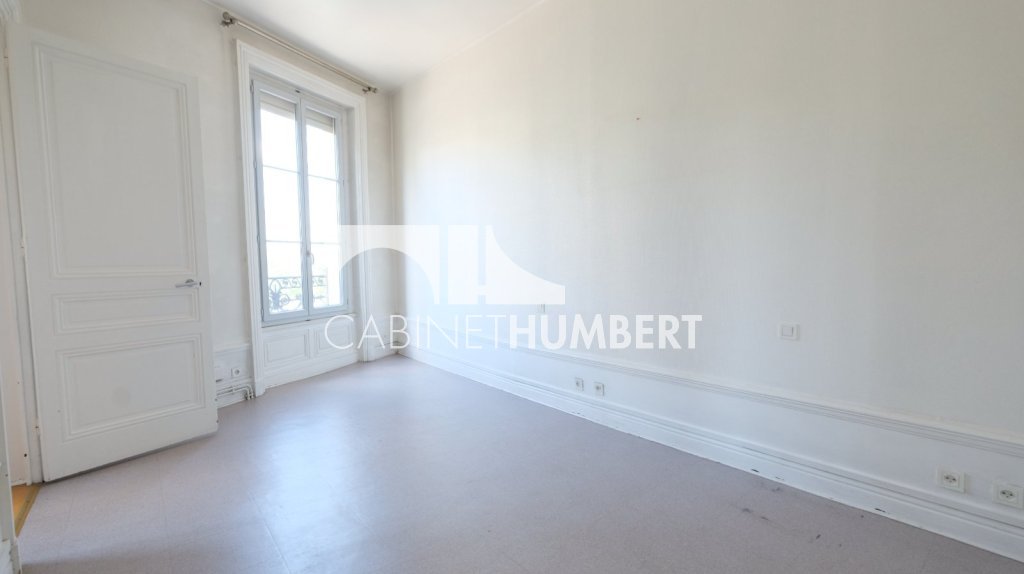 APPARTEMENT T5 A VENDRE - ST ETIENNE CHATEAUCREUX - 146.37 m2 - 135 000 &euro;