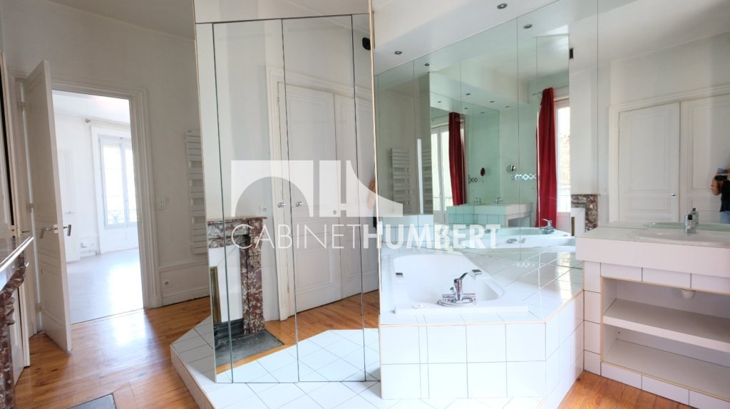 APPARTEMENT T5 A VENDRE - ST ETIENNE CHATEAUCREUX - 146.37 m2 - 135 000 &euro;