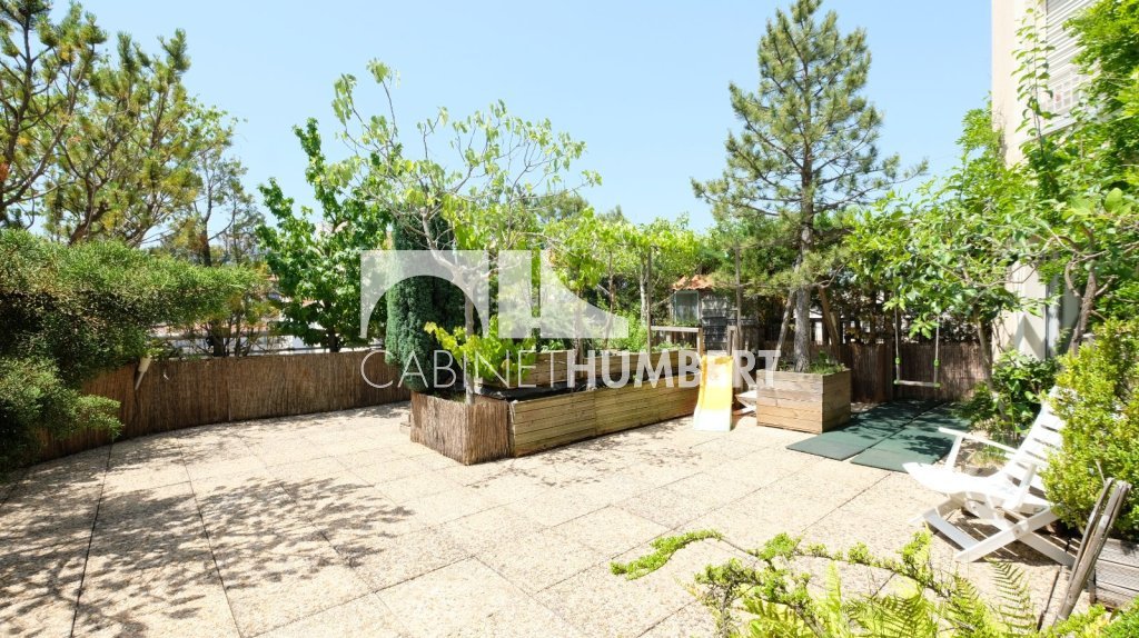 APPARTEMENT T5 A VENDRE - ST ETIENNE FACULTE / CENTRE DEUX - 113.1 m2 - 239�000�&euro;