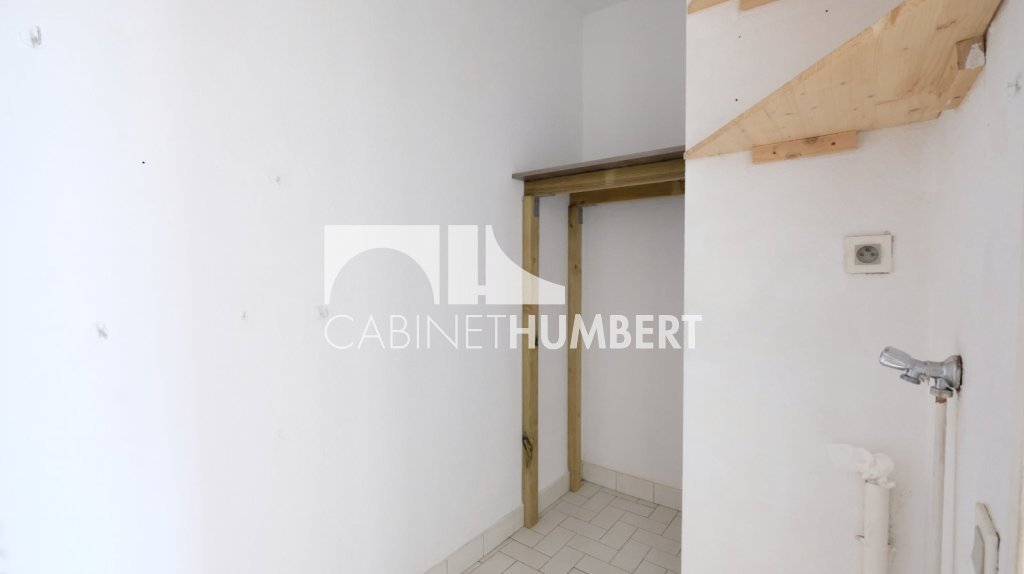 APPARTEMENT T5 A VENDRE - ST ETIENNE FACULTE / CENTRE DEUX - 113.1 m2 - 239�000�&euro;