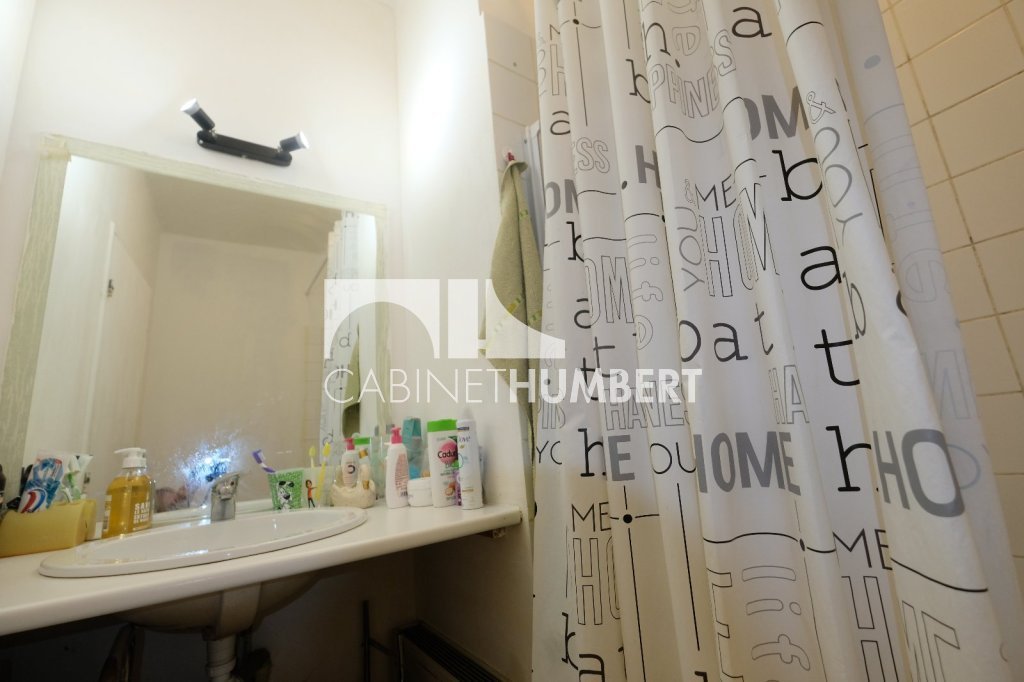 APPARTEMENT T5 A VENDRE - ST ETIENNE FACULTE / CENTRE DEUX - 91.59 m2 - 105 000 &euro;