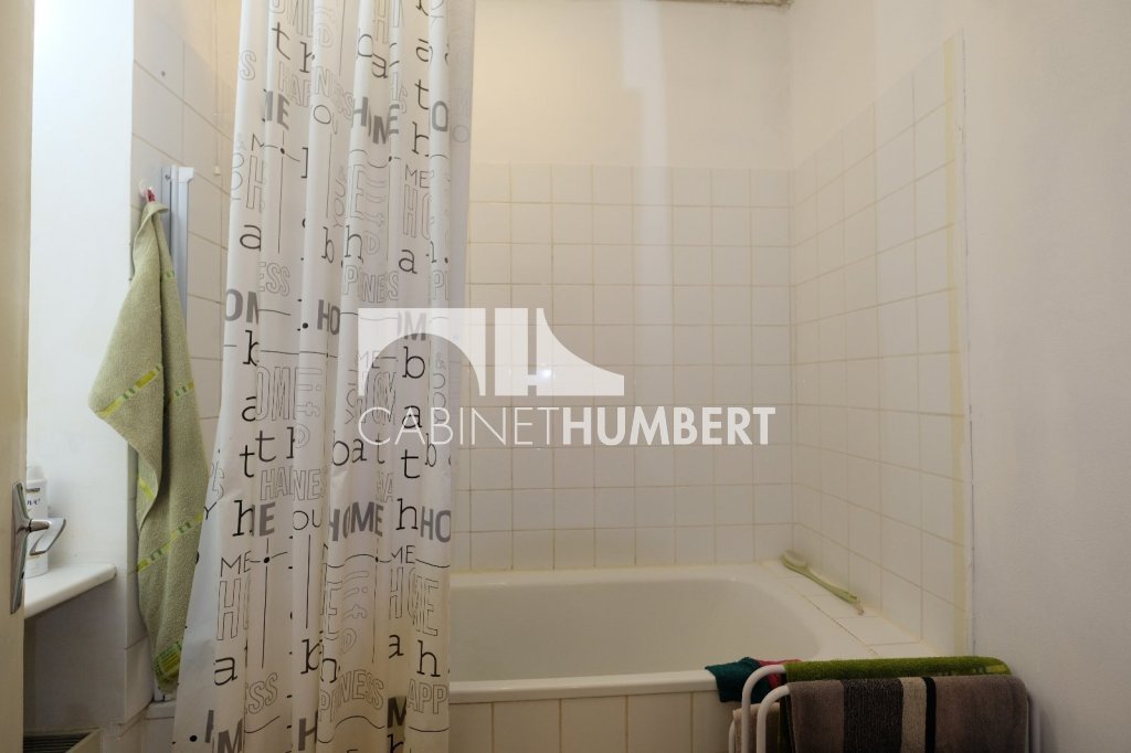 APPARTEMENT T5 A VENDRE - ST ETIENNE FACULTE / CENTRE DEUX - 91.59 m2 - 105 000 &euro;