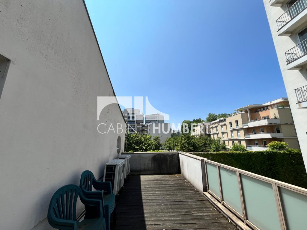 APPARTEMENT T5 A VENDRE - ST ETIENNE FAURIEL - 120.6 m2 - 139 000 €