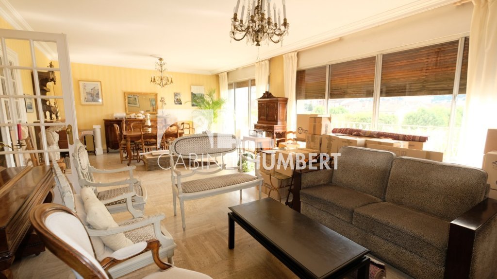 APPARTEMENT T5 A VENDRE - ST ETIENNE FAURIEL - 146.72 m2 - 175000€