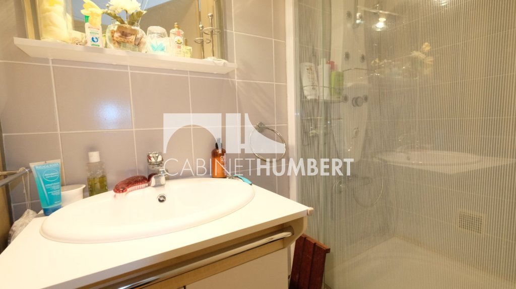 APPARTEMENT T5 A VENDRE - ST ETIENNE FAURIEL - 146.72 m2 - 175000€