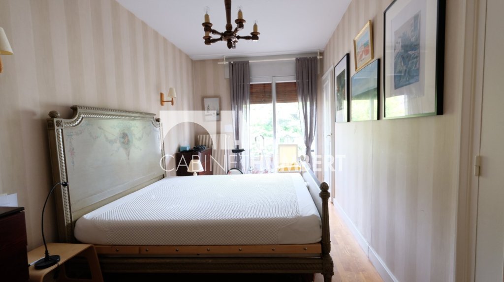 APPARTEMENT T5 A VENDRE - ST ETIENNE FAURIEL - 146.72 m2 - 175000€