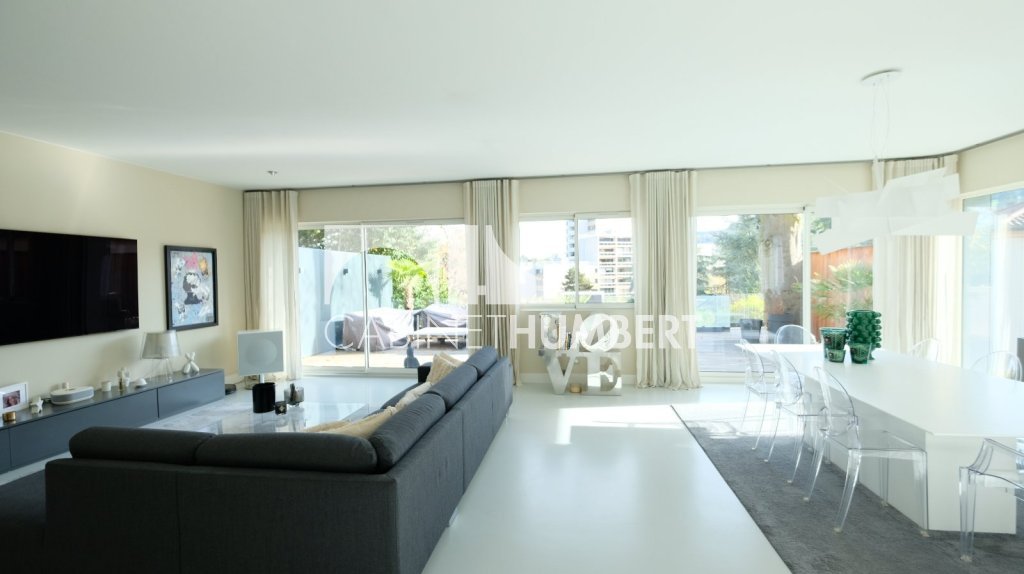 APPARTEMENT T5 A VENDRE - ST ETIENNE FAURIEL - 206 m2 - 487000€