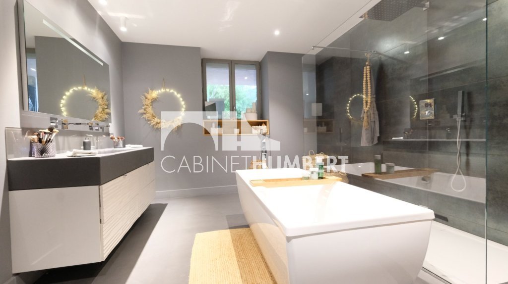 APPARTEMENT T5 A VENDRE - ST ETIENNE FAURIEL - 206 m2 - 487000€