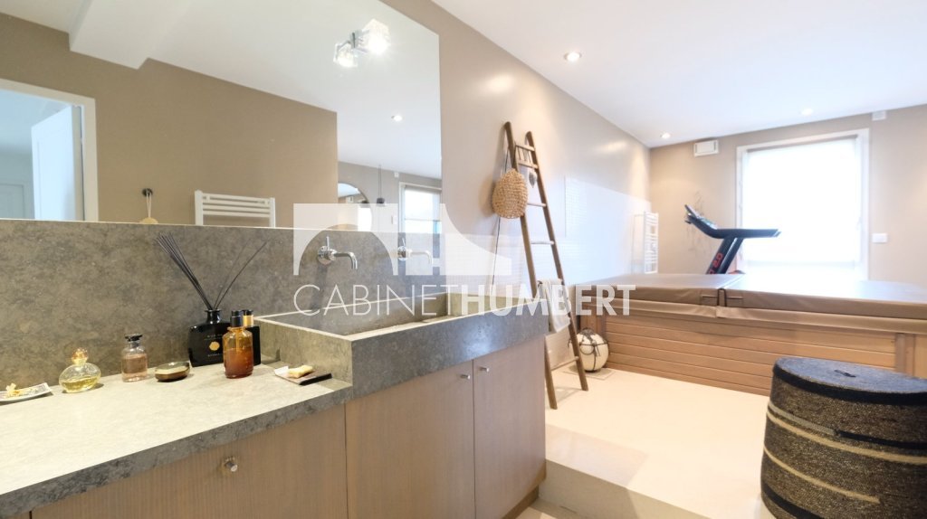 APPARTEMENT T5 A VENDRE - ST ETIENNE FAURIEL - 149 m2 - 470 000 &euro;