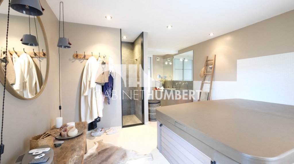 APPARTEMENT T5 A VENDRE - ST ETIENNE FAURIEL - 149 m2 - 470 000 &euro;