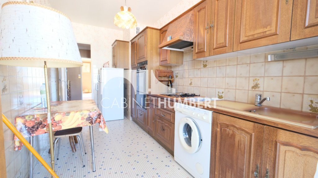 APPARTEMENT T5 A VENDRE - ST ETIENNE FAURIEL - 109.58 m2 - 163 000 &euro;