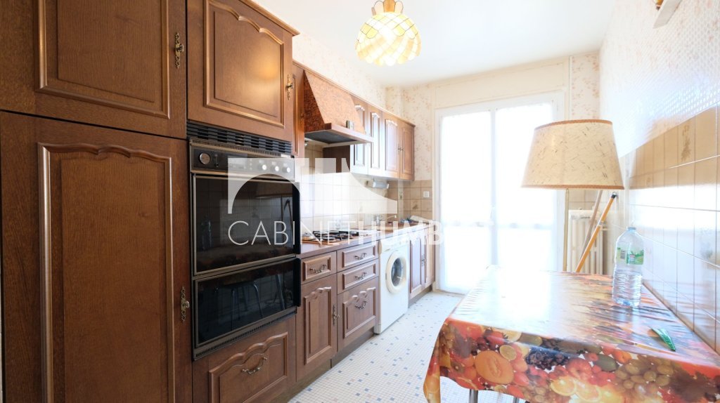 APPARTEMENT T5 A VENDRE - ST ETIENNE FAURIEL - 109.58 m2 - 163 000 &euro;