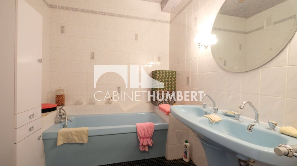 APPARTEMENT T5 A VENDRE - ST ETIENNE FAURIEL - 109.58 m2 - 163 000 &euro;