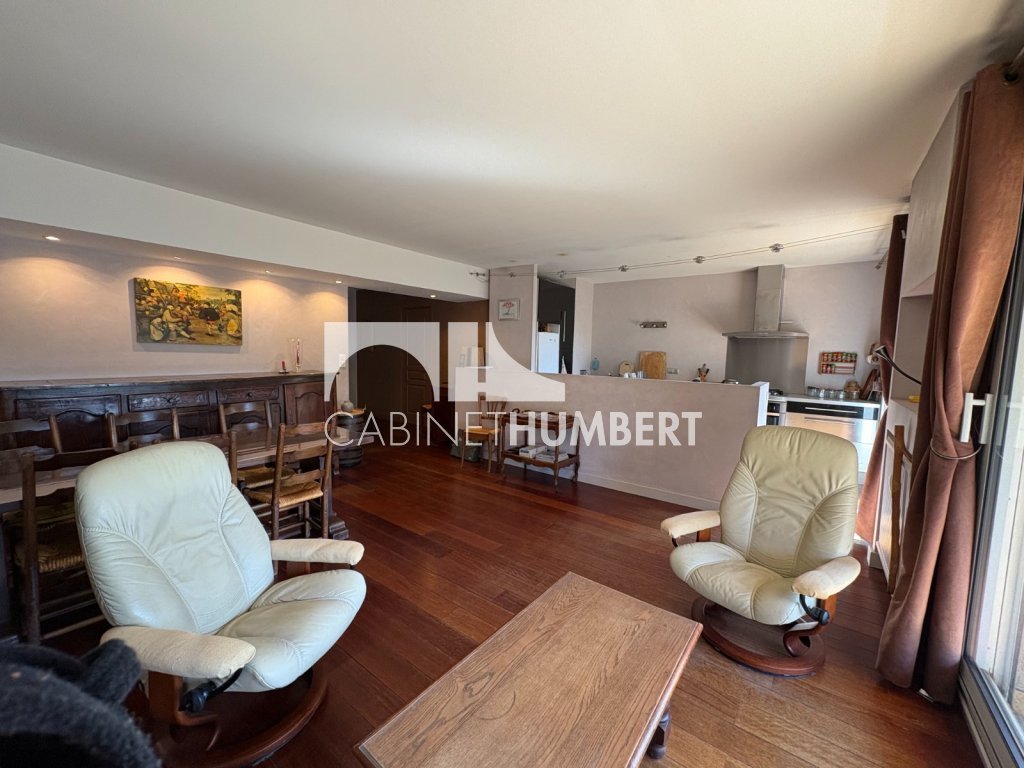 APPARTEMENT T5 A VENDRE - ST ETIENNE LA MTARE - 113.14 m2 - 189000€