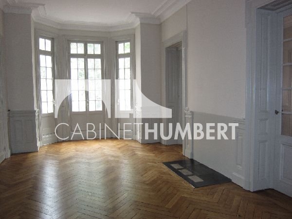 APPARTEMENT T6 A LOUER - ST ETIENNE BADOUILLÈRE - 217.13 m2 - 1 600 &euro; charges comprises par mois
