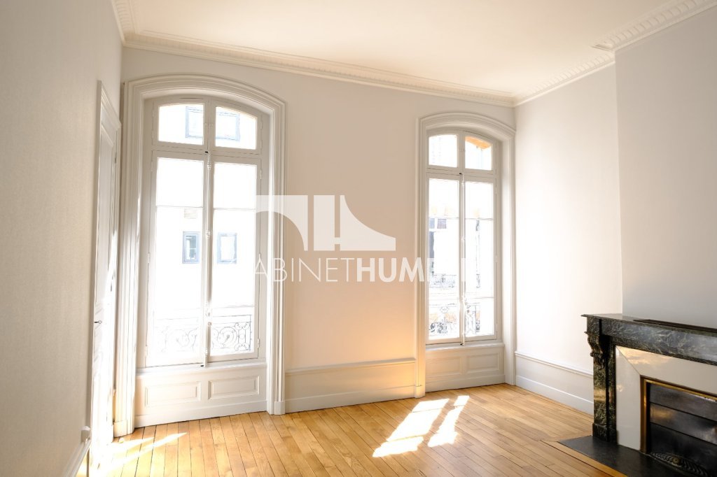 APPARTEMENT T6 A LOUER - ST ETIENNE ANATOLE FRANCE - 198 m2 - 1 530 &euro; charges comprises par mois