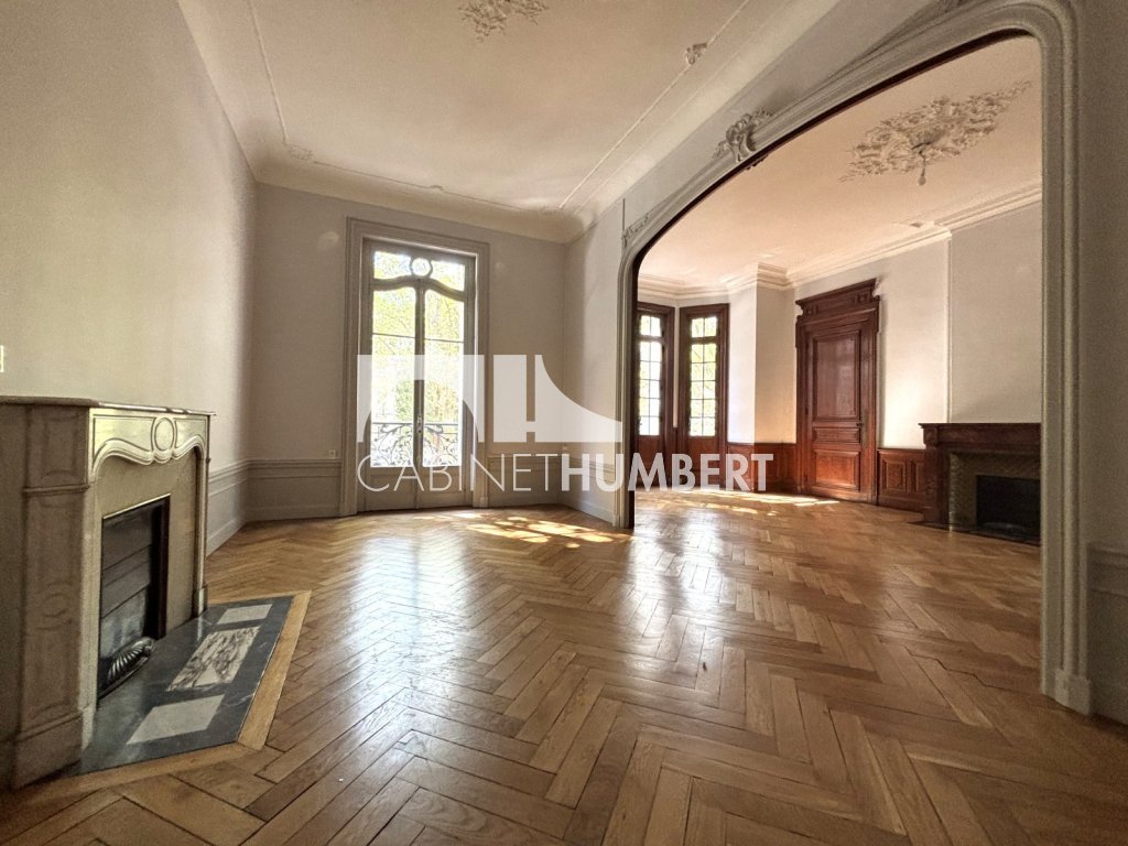 APPARTEMENT T6 A VENDRE - ST ETIENNE BADOUILLÈRE - 191.32 m2 - 269 000 &euro;