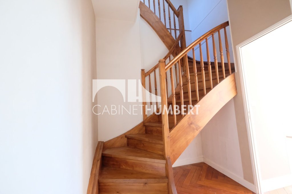 APPARTEMENT T6 A VENDRE - ST ETIENNE CENTRE VILLE - 170 m2 - 189�000�&euro;